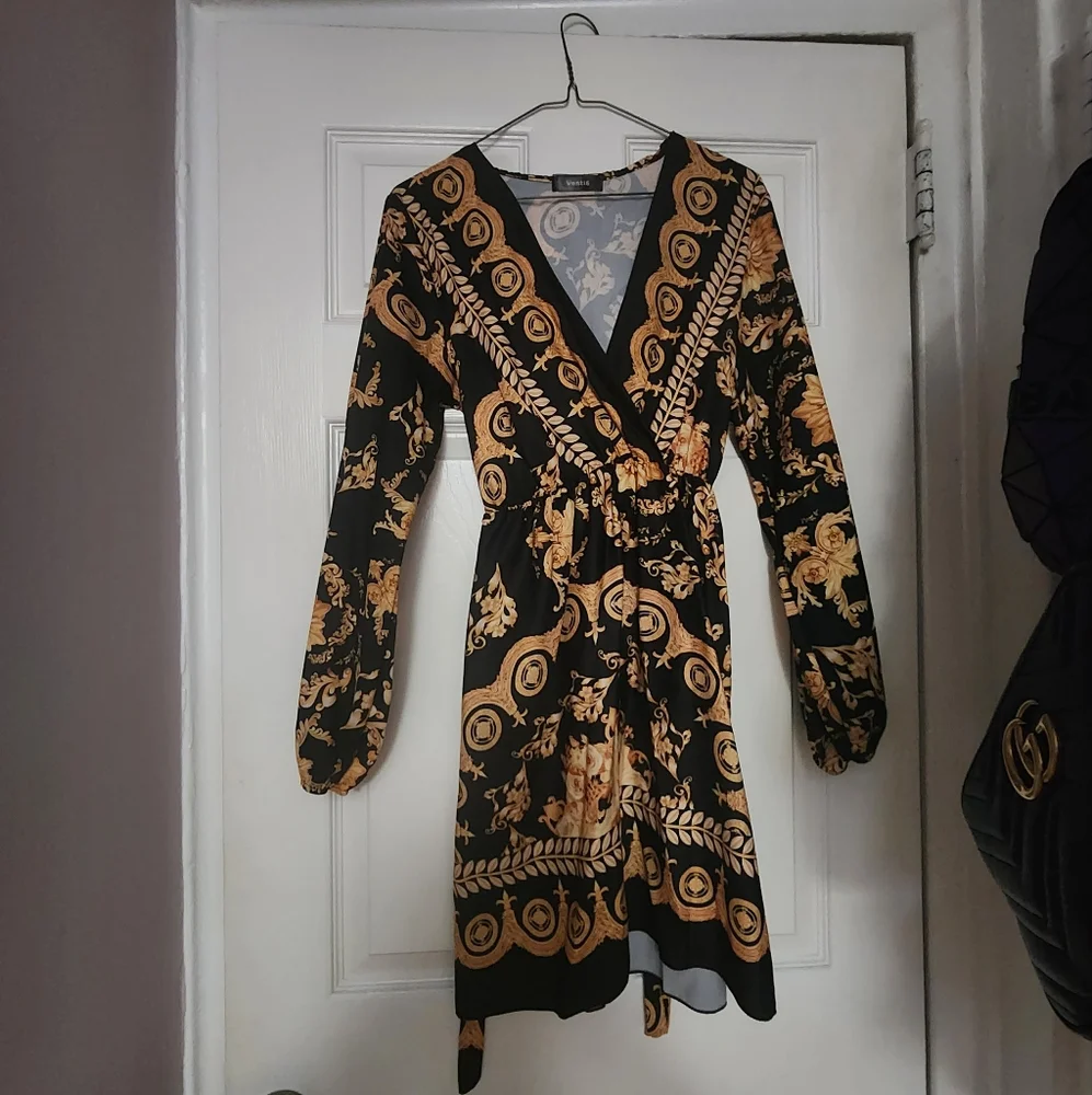 Dress - Picture 1 of 1